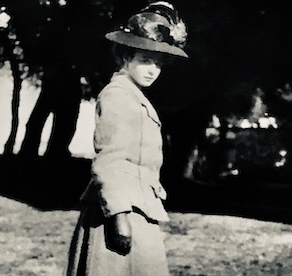 Mary Douglas Hamilton Winslow (Buckinghamshire) 1885 - St. Albans (Hertfordshire) 1977